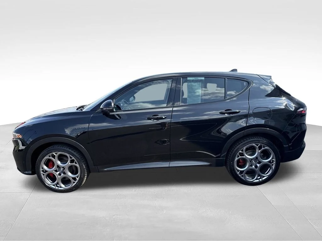 Used 2024 Black Alfa Romeo Veloce image 6