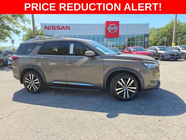 2023 Nissan Pathfinder Platinum