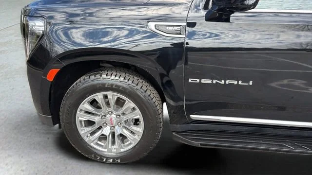 Used 2024 Onyx Black GMC Denali image 33