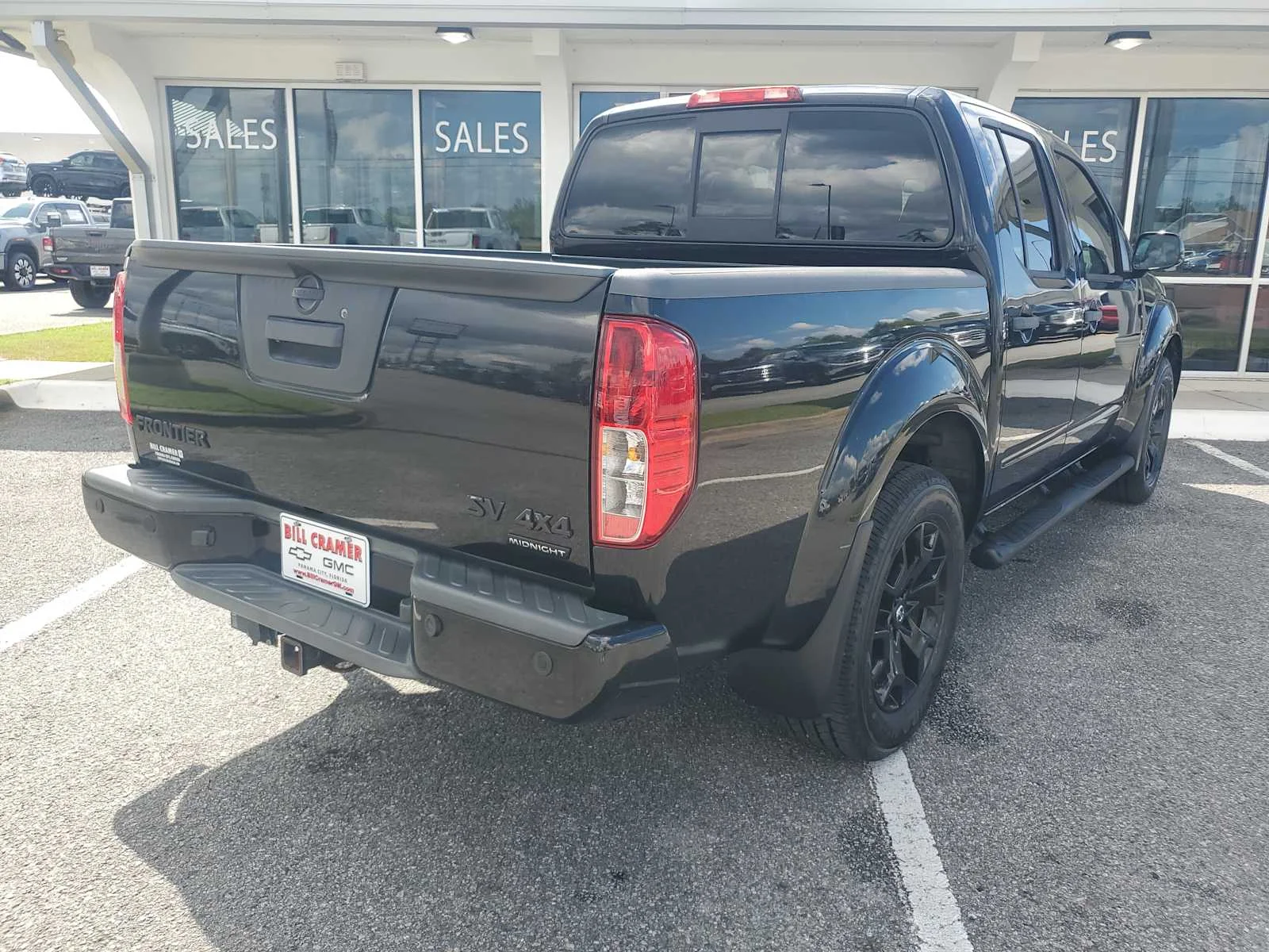 Used 2020  Nissan SV image 8