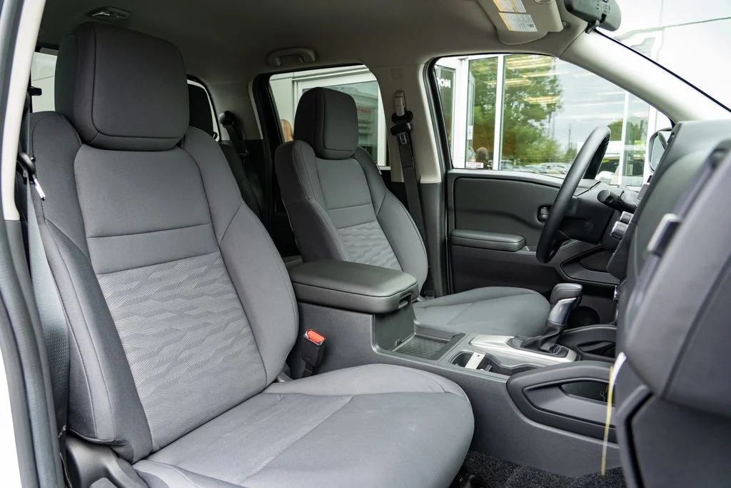 New 2026 Glacier White Nissan Crew Cab S image 27