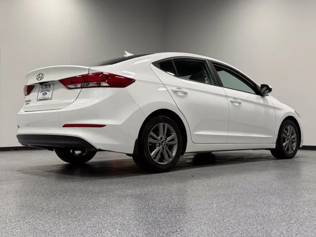 Used 2018 White Hyundai SEL image 12
