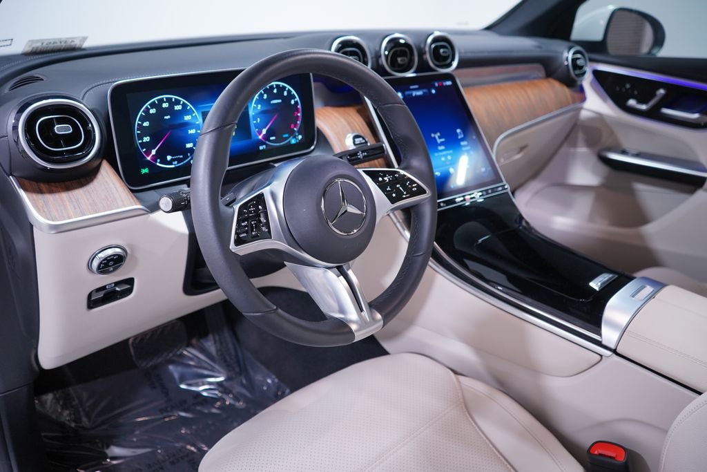 Used 2024 Polar White Mercedes-Benz GLC 300 image 6