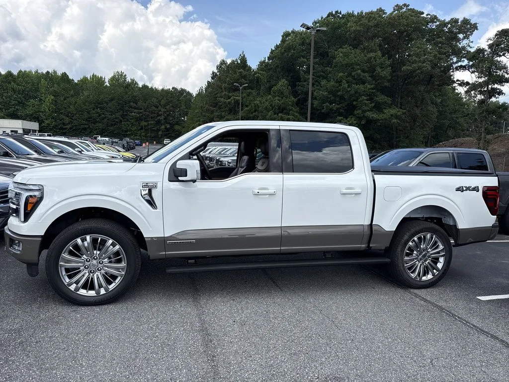 Used 2025 White Ford King Ranch image 4