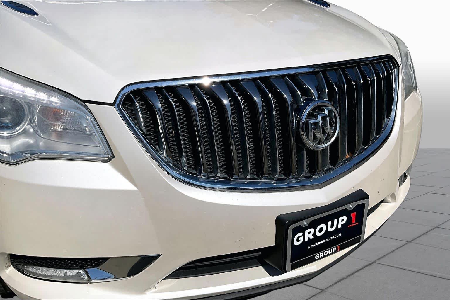 Used 2013 White Diamond Tricoat Buick Premium image 28