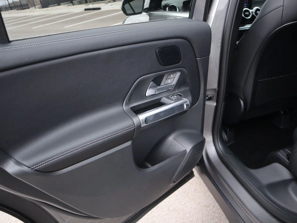 New 2026 Mountain Grey Metallic Mercedes-Benz GLB 250 image 20