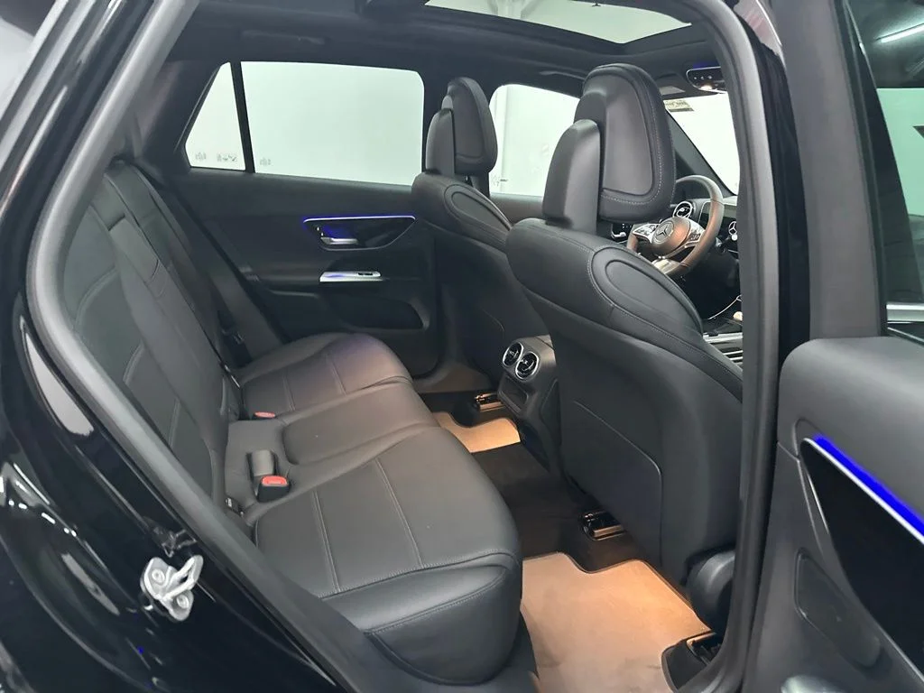 New 2026 Black Mercedes-Benz GLC 300 image 24