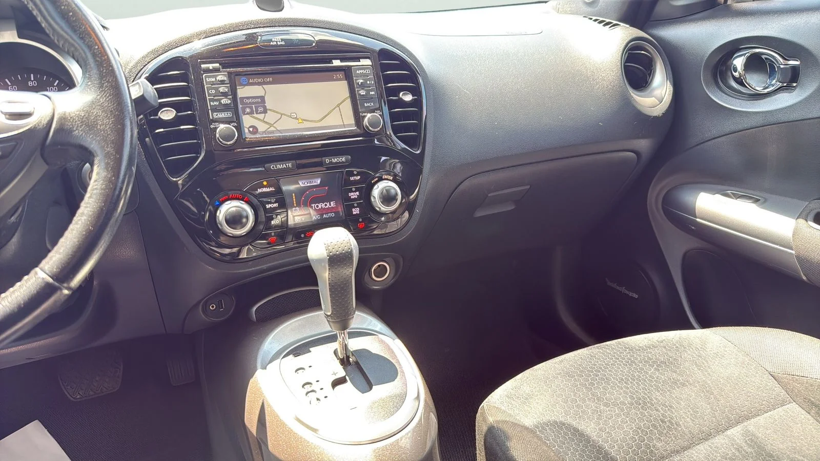 Used 2015 White Nissan SV image 15