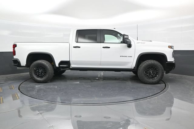 2026 Chevrolet Silverado 2500 HD ZR2 - Photo 8