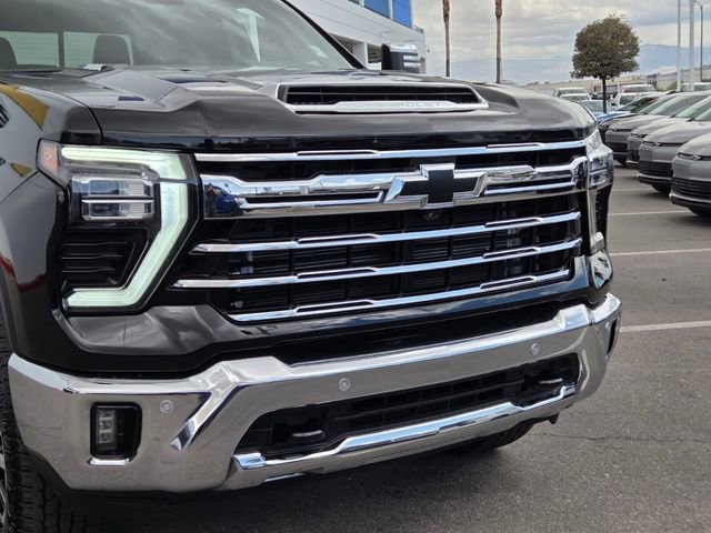 2025 Chevrolet Silverado 2500HD LTZ - Photo 8