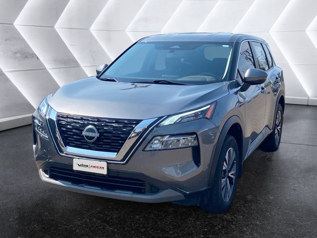Used 2023 Gray Nissan SV image 3