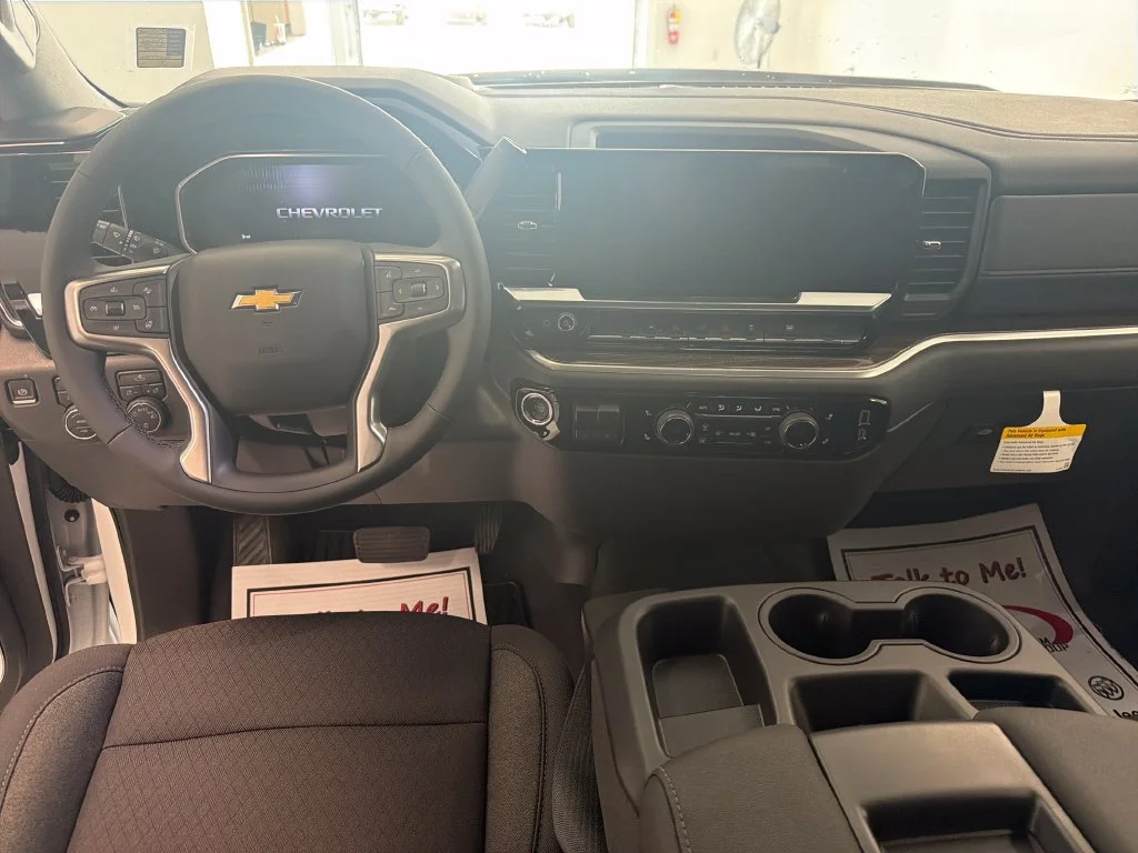 New 2026 Summit White Chevrolet LT (2FL) image 14