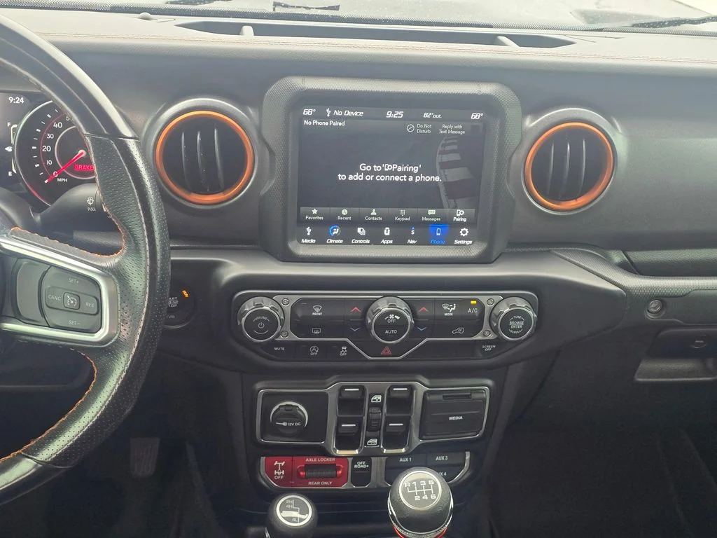 Used 2021 Black Jeep Mojave image 16