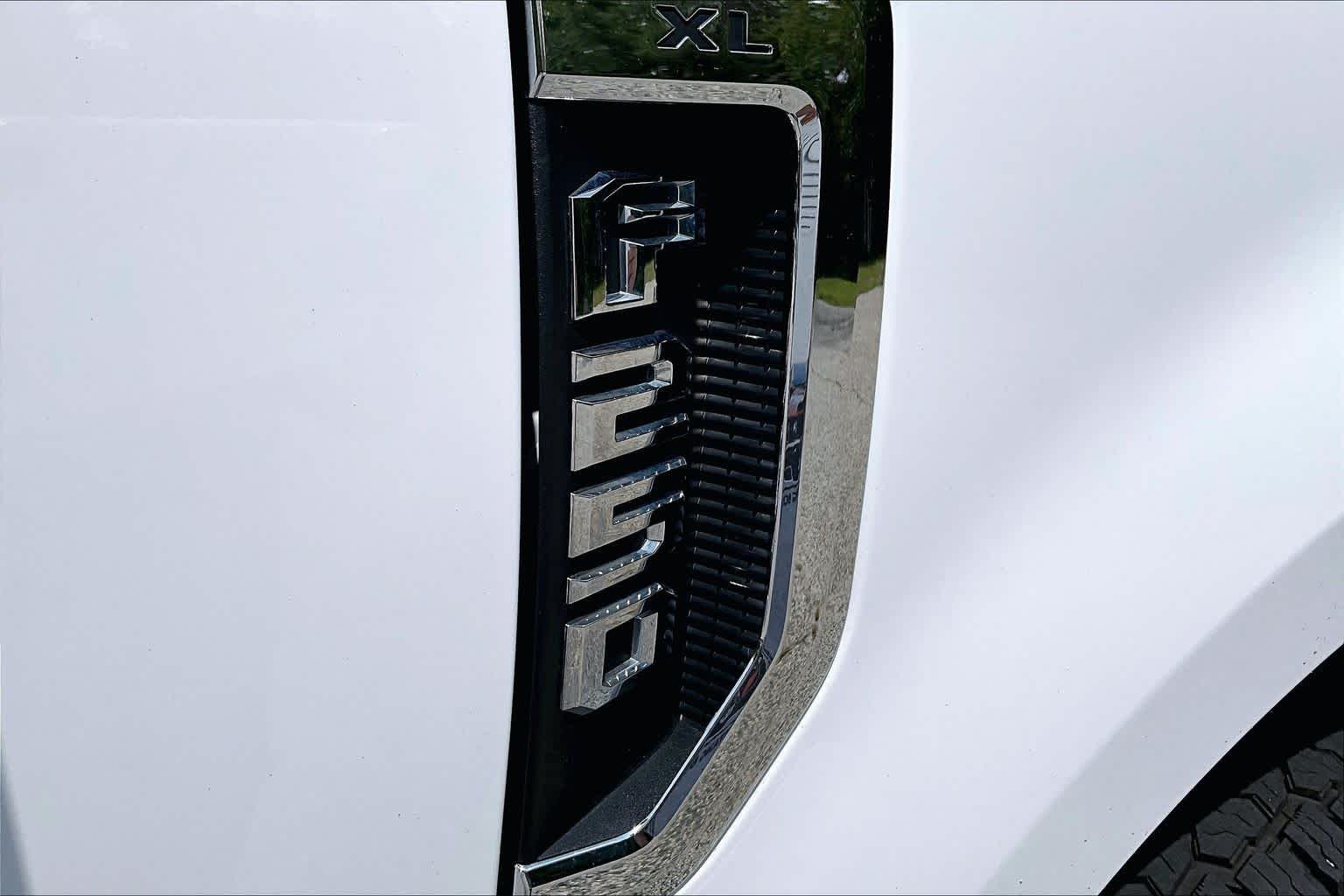 Certified Used 2022 Oxford White Ford XL image 10