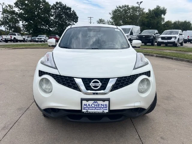 Used 2015 White Nissan SV image 10