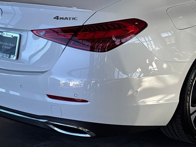 New 2026 MANUFAKTUR Moonlight White Metallic Mercedes-Benz C 300 image 34
