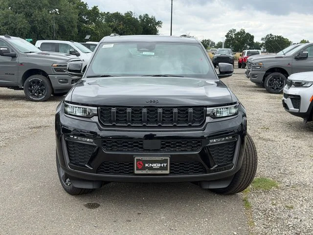 New 2026 Diamond Black Crystal Pearlcoat Jeep Limited image 3