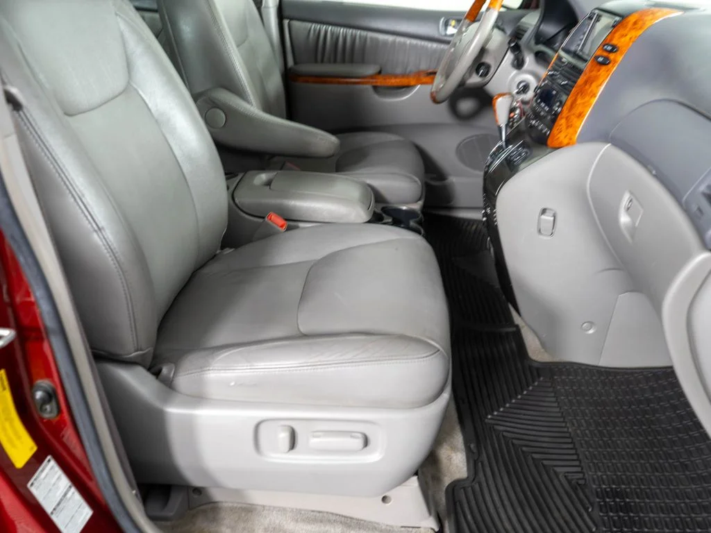 Used 2008 Red Toyota Limited image 8