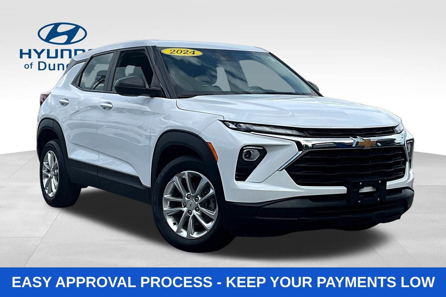 Used 2024 White Chevrolet LS image 3
