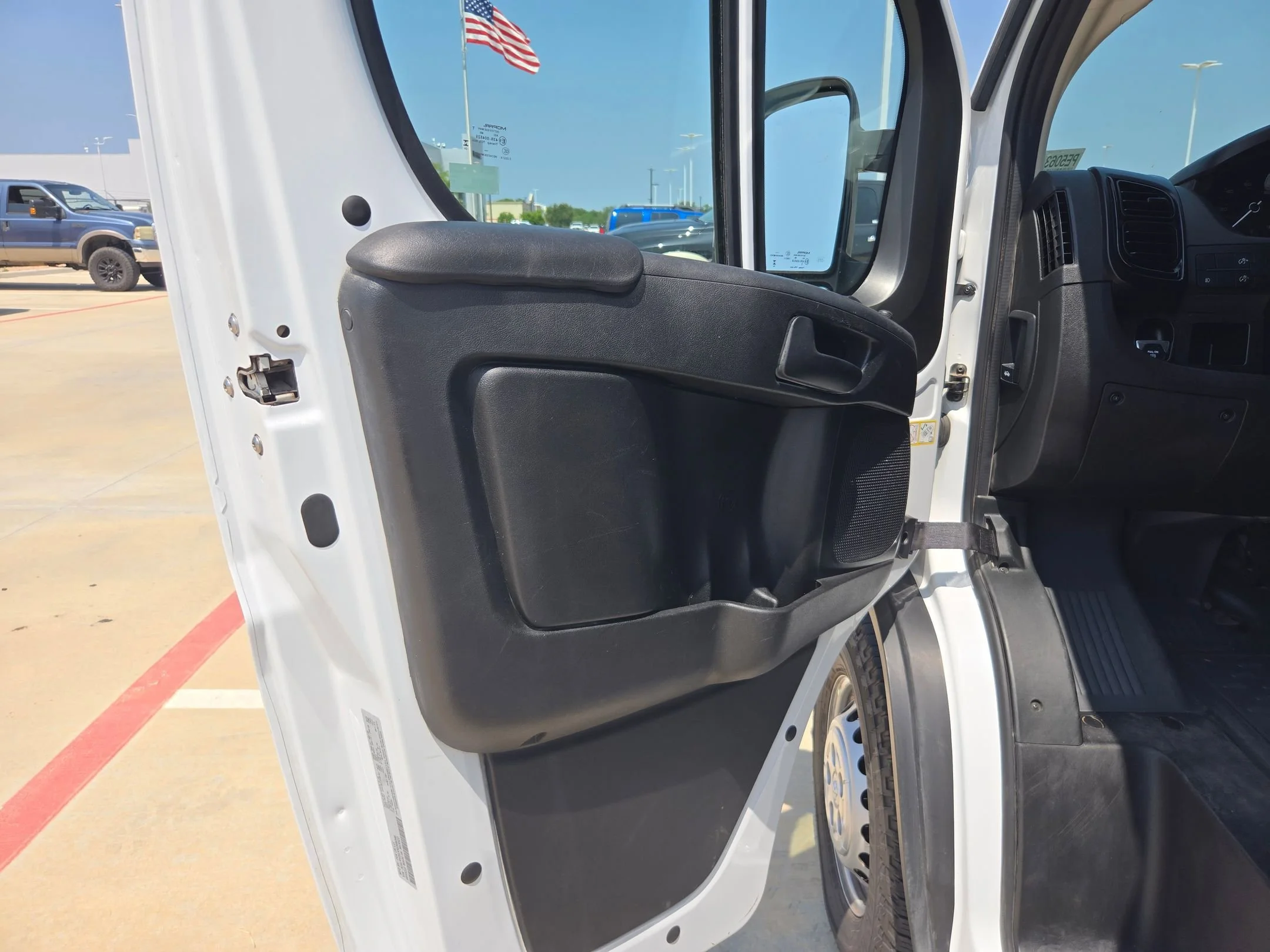 Used 2025 White Ram High Roof image 12