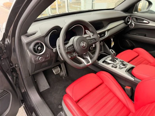 2026 Alfa Romeo Stelvio Base - Photo 12