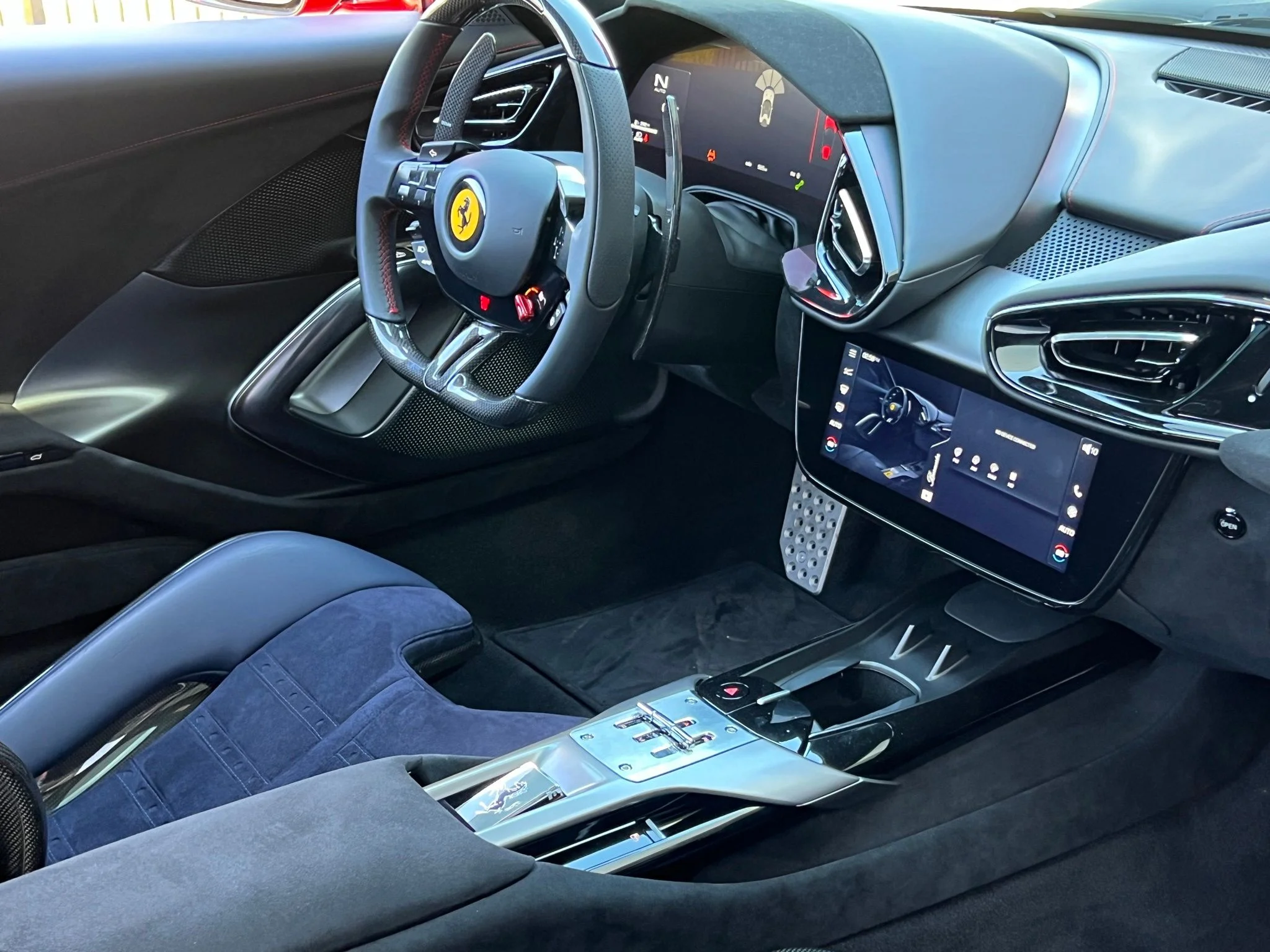 Used 2025  Ferrari Base image 39