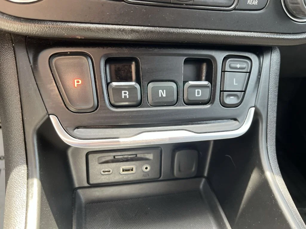 Used 2020 Gray GMC SLT image 18