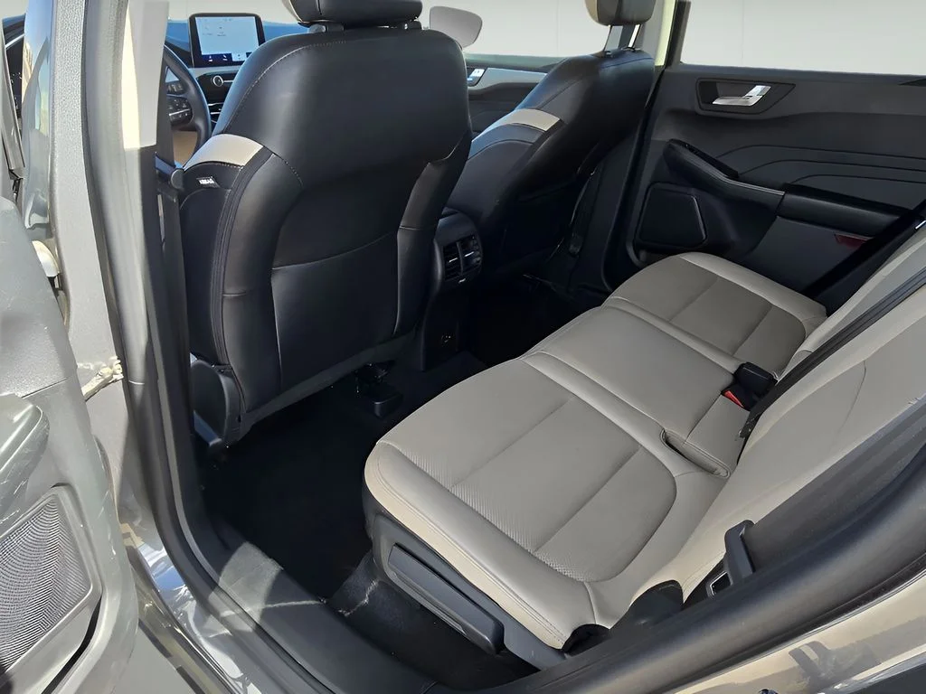 Used 2022 Carbonized Gray Metallic Ford SEL image 15