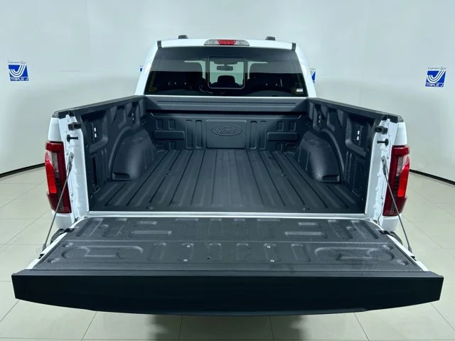 New 2025 OXFORD WHITE Ford XLT w/XLT Black Appearance Package Plus Super Crew Cab image 11