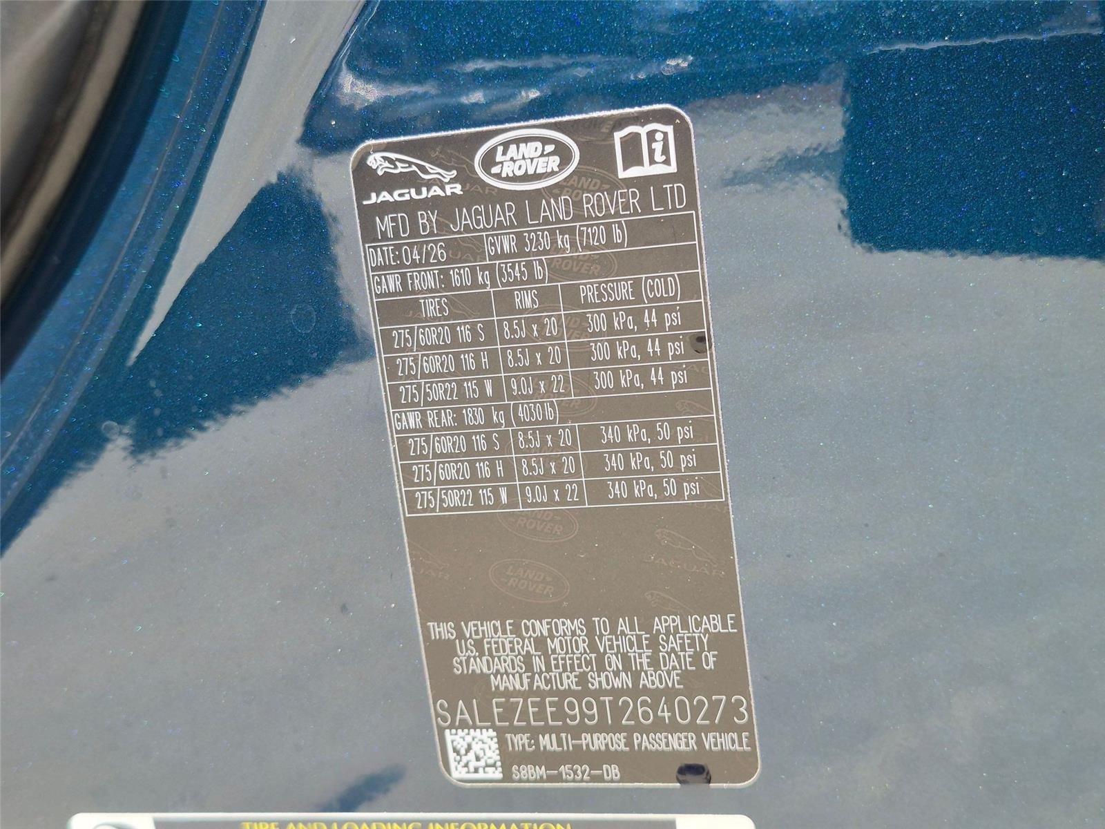 New 2026 Sargasso Blue Premium Metallic Land Rover OCTA image 34
