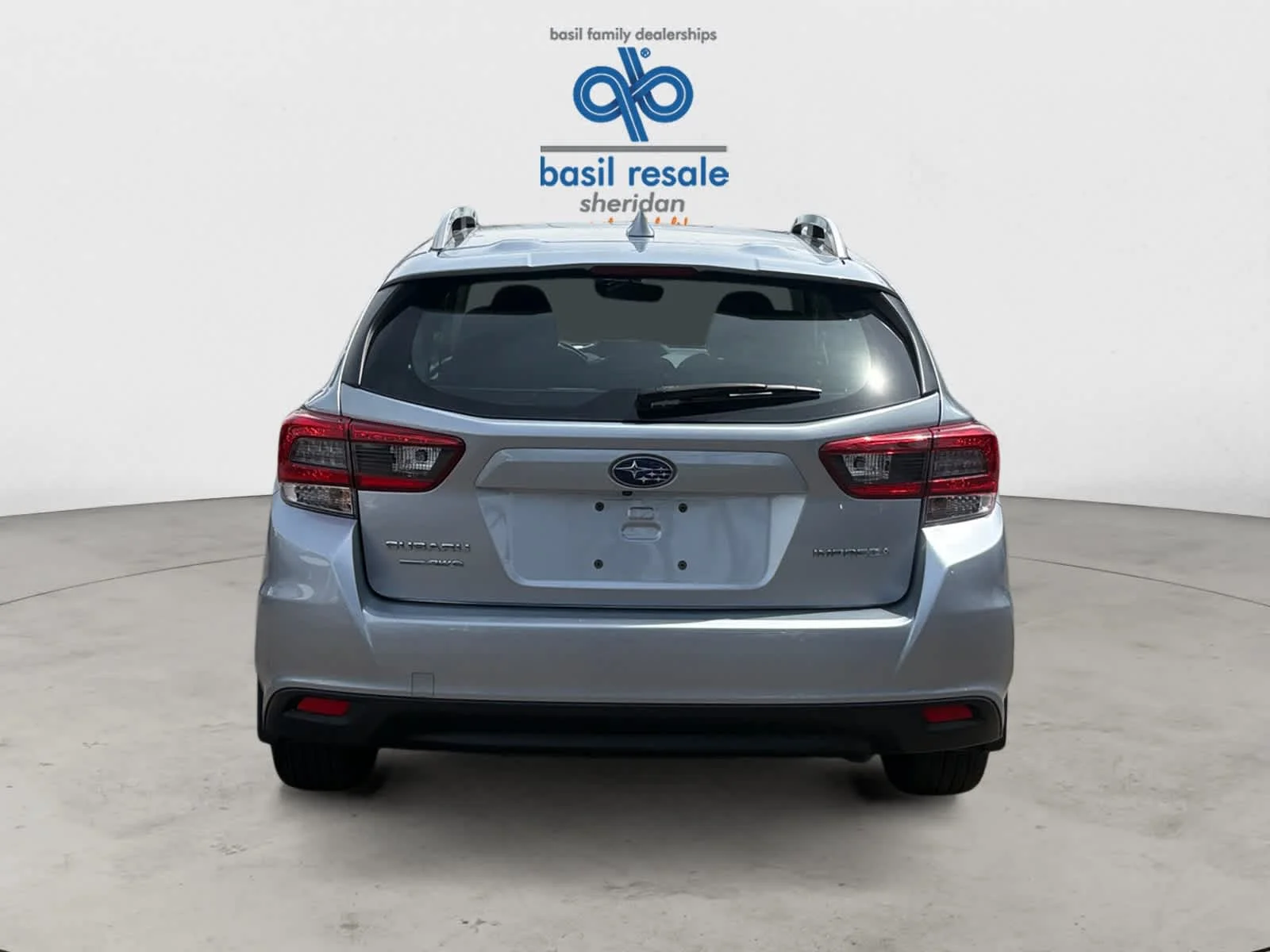 Used 2023 Ice Silver Metallic Subaru Premium image 5