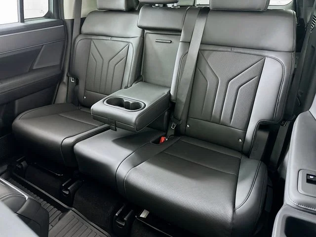 New 2025 Hyundai SANTA FE XRT