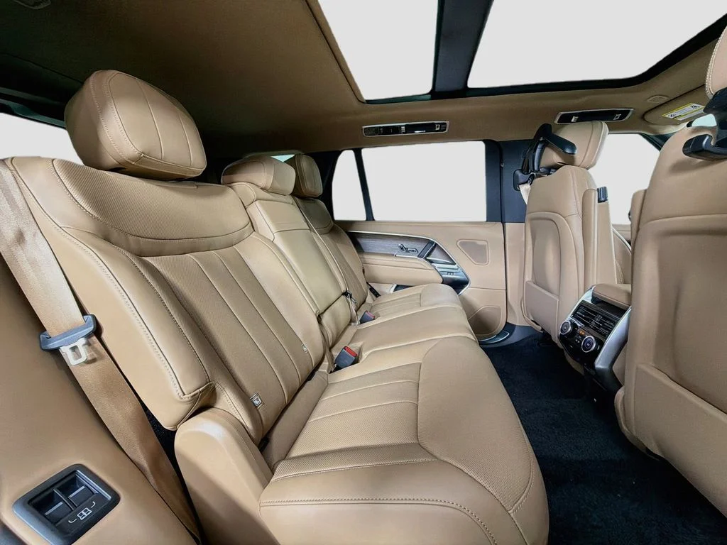 New 2026 Belgravia Green Land Rover SE 7 Seats image 29