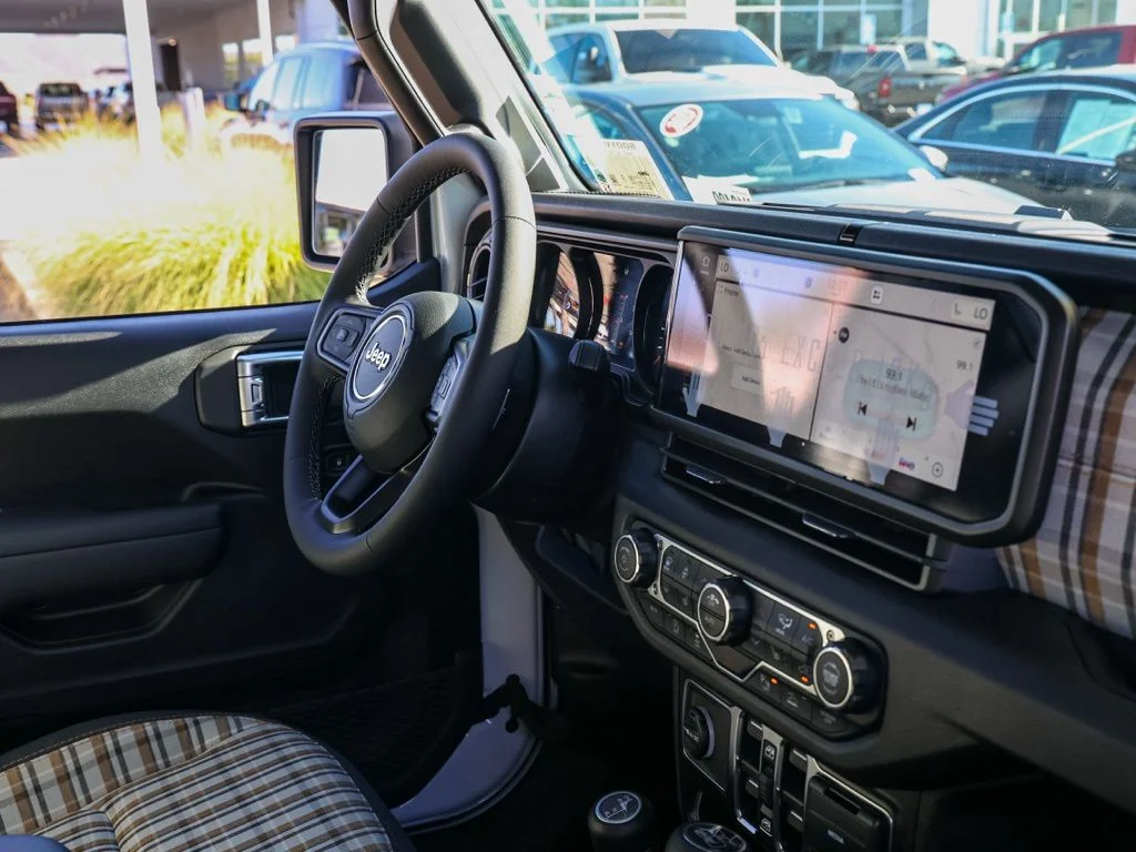 New 2026 Bright White Clearcoat Jeep 85th Anniversary Edition image 19
