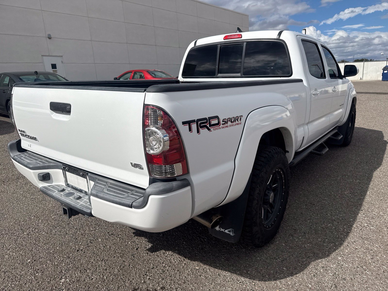 Used 2015 Super White Toyota Base image 5