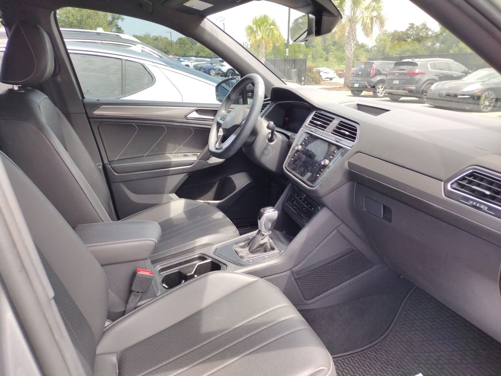 Used 2023 Silver Volkswagen 2.0T SE R-Line Black image 4