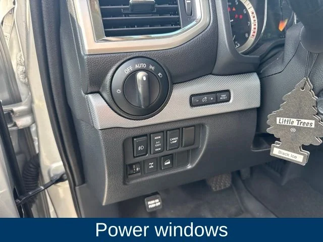 Used 2019 Silver Nissan PRO-4X image 16
