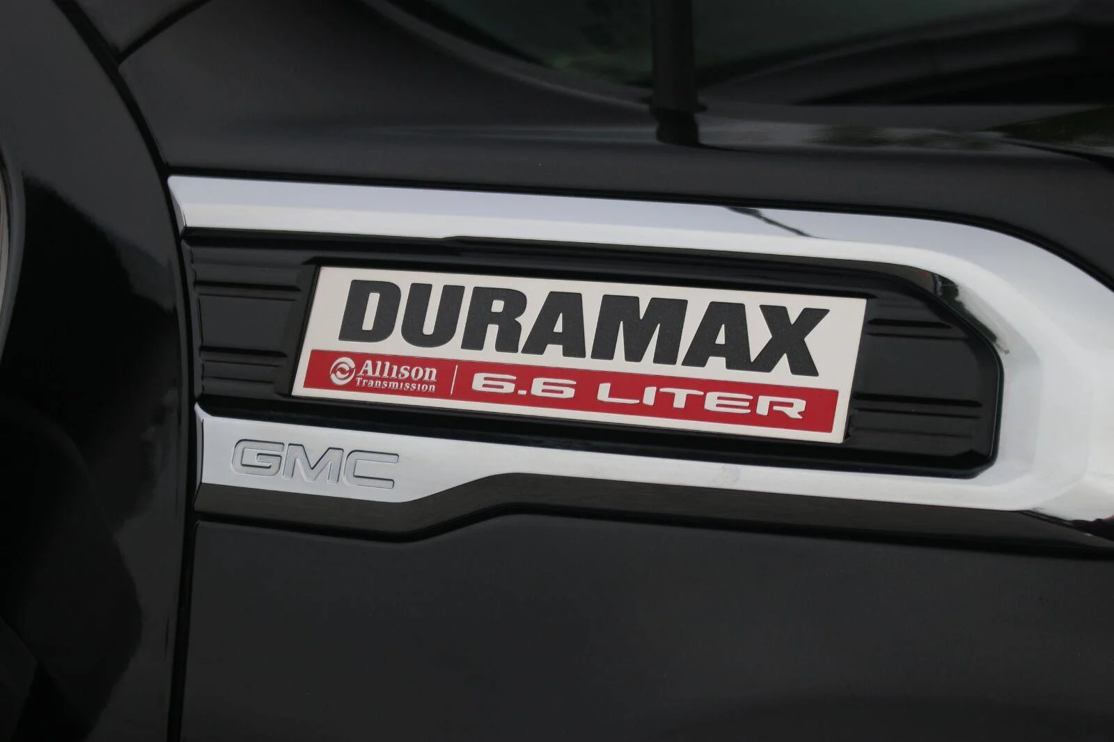 Used 2023 Ebony Twilight Metallic GMC Denali image 11