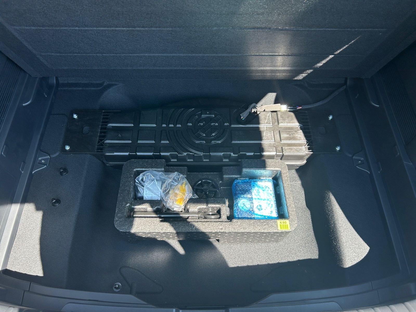 New 2026 Mineral Blue Kia EX image 30