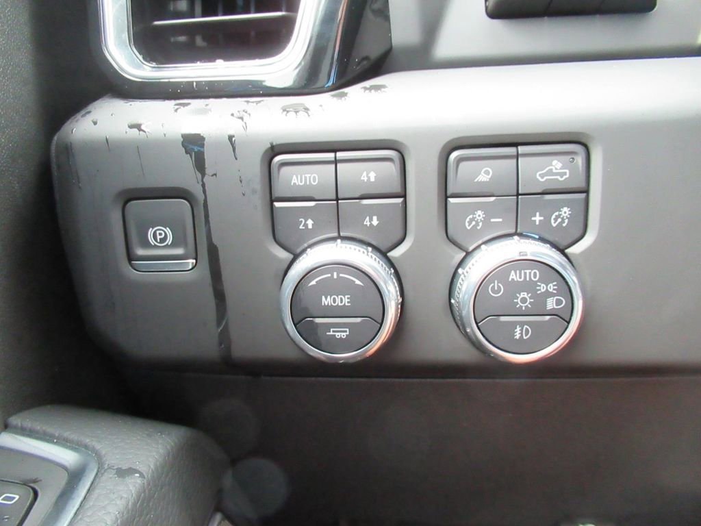 Used 2025 Titanium Rush Metallic GMC Denali image 21