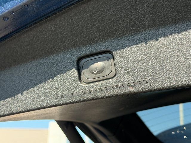 Used 2016 Blue Ford Limited image 28