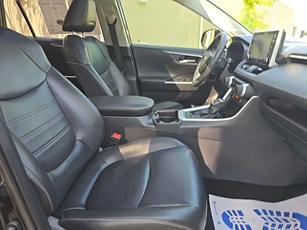 Used 2019 Black Toyota Limited image 34