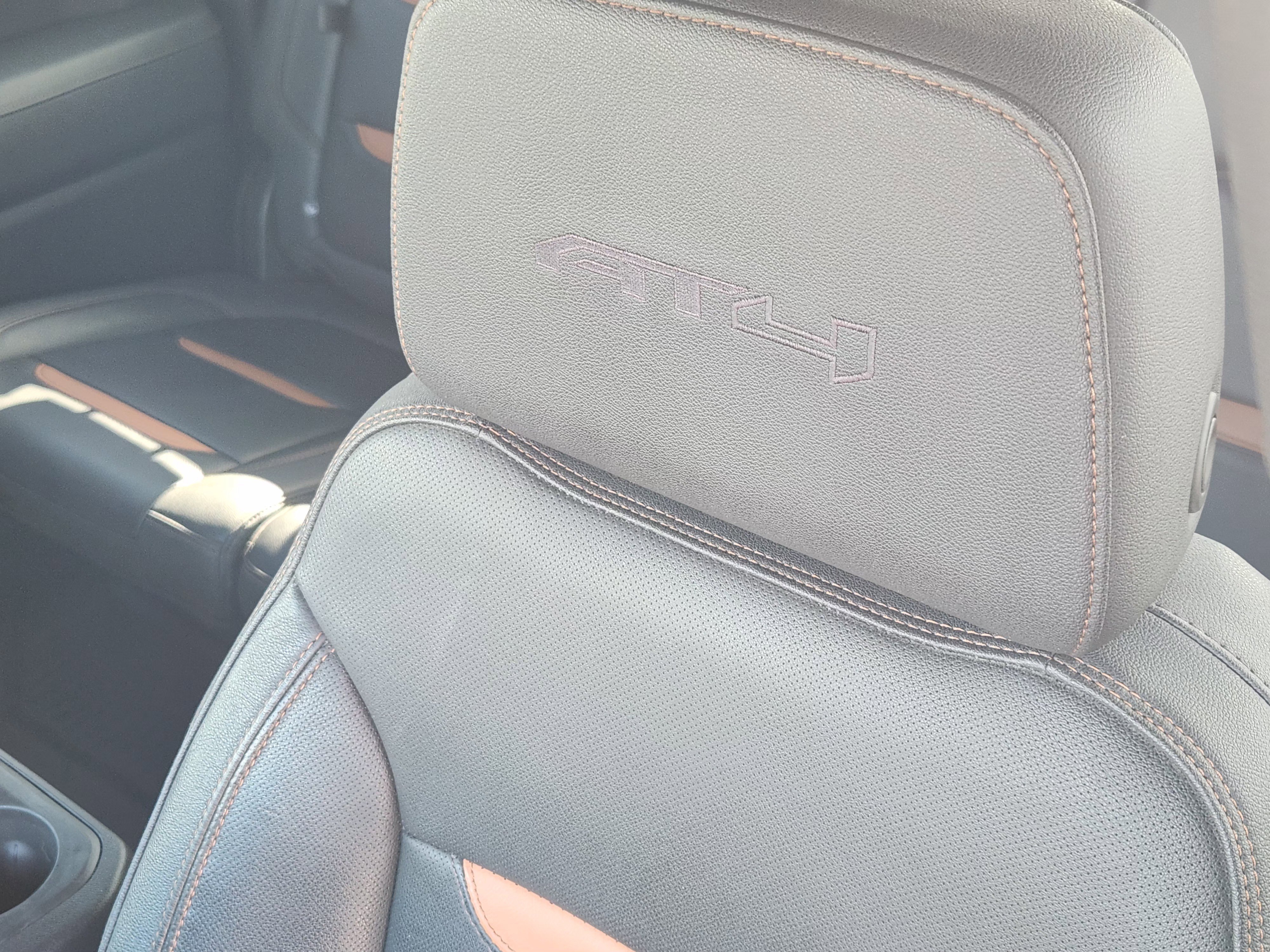 Used 2023 Onyx Black GMC AT4 image 16