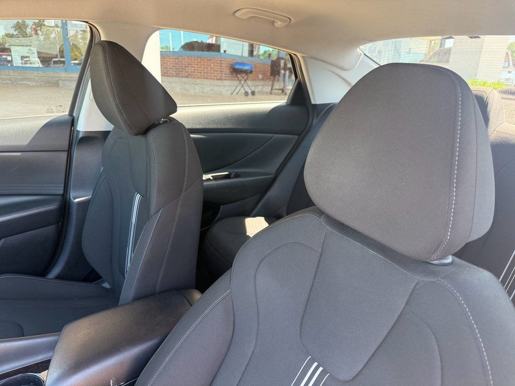 Used 2023 Fluid Metal Hyundai Blue image 11