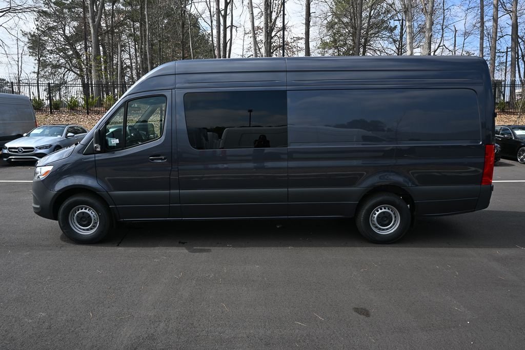 New 2026 Tenorite Gray Metallic Mercedes-Benz Crew 170 WB image 3
