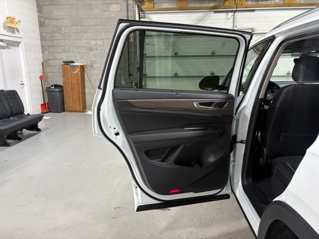 New 2026 White/off-white Volkswagen 2.0T SEL Premium R-Line image 12
