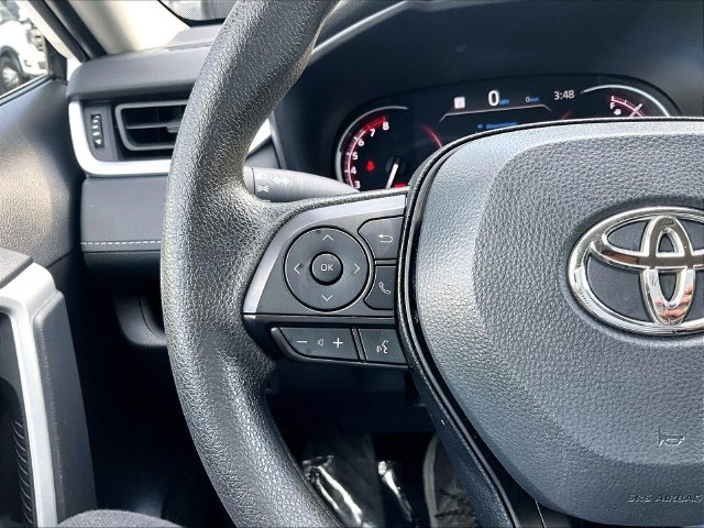 Used 2025 White Toyota XLE image 23