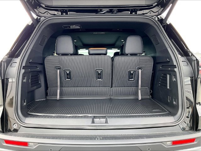2027 Chevrolet Traverse Z71 - Photo 15