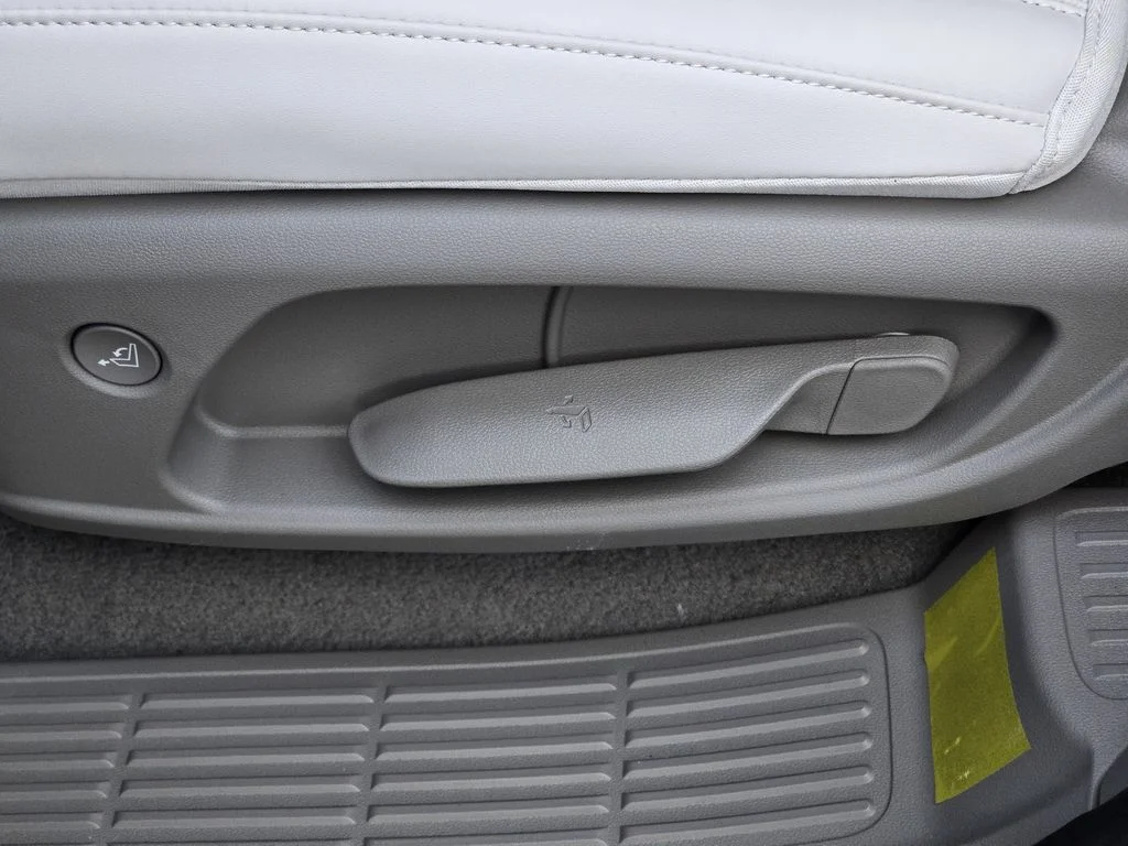 New 2026 White Hyundai Blue SEL image 14