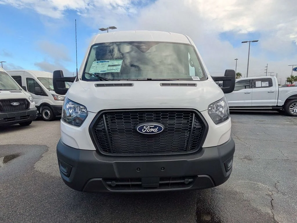 New 2027 White Ford Base image 9